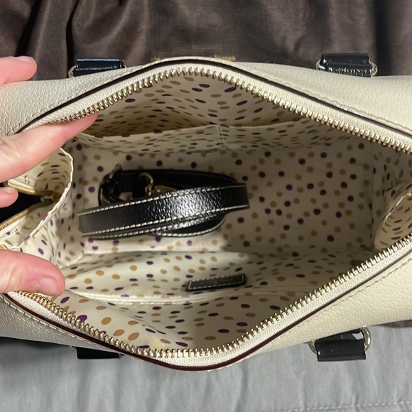 KATE SPADE BLACK AND WHITE PURSE - Picture 5 of 8